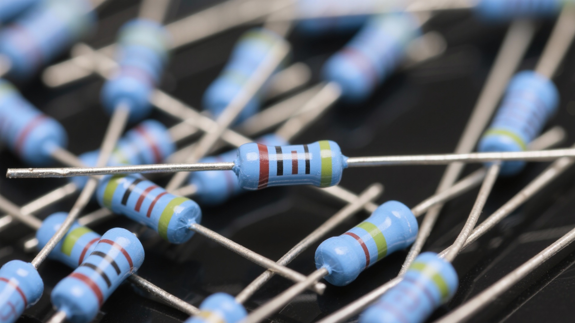 NOMC110-410UF SO-16: Live Stock & Price Report